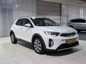 Kia Stonic (2022) thumbnail 3