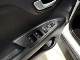 Kia Stonic (2022) thumbnail 22