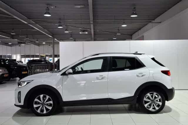 Kia Stonic (2022) thumbnail 9