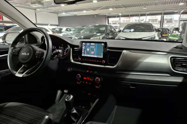 Kia Stonic (2022) thumbnail 10