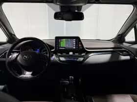 Toyota C-HR (2017) thumbnail 4