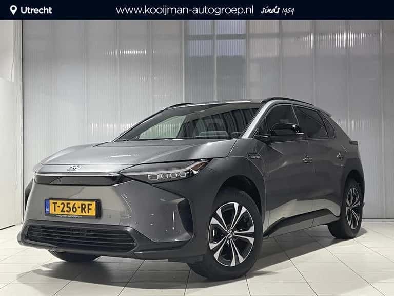 Toyota bZ4X (2023) — foto 1