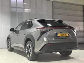 Toyota bZ4X (2023) thumbnail 11