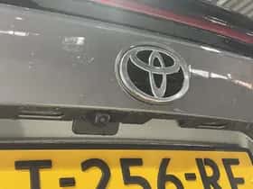 Toyota bZ4X (2023) thumbnail 16
