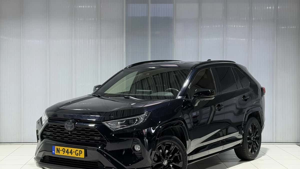 Toyota RAV4 (2021) — foto 1