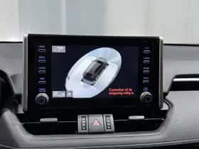 Toyota RAV4 (2021) thumbnail 18