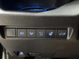 Toyota RAV4 (2021) thumbnail 30