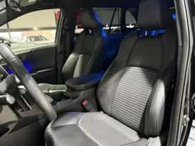 Toyota RAV4 (2021) thumbnail 4
