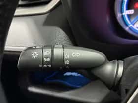 Toyota RAV4 (2021) thumbnail 10