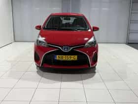 Toyota Yaris (2016) thumbnail 2
