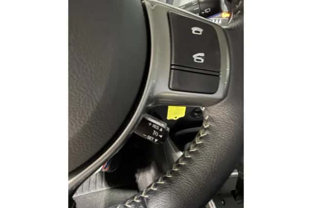 Toyota Yaris (2016) thumbnail 15
