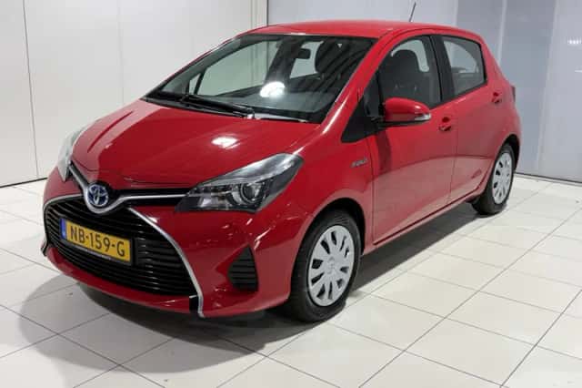 Toyota Yaris (2016) thumbnail 4