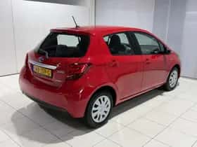 Toyota Yaris (2016) thumbnail 7