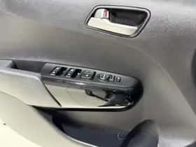 Kia Picanto (2021) thumbnail 12