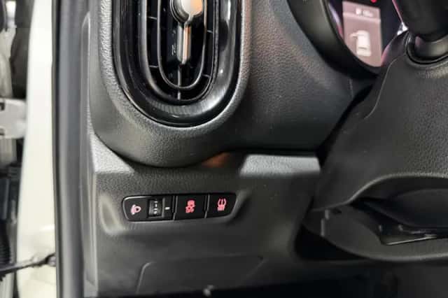 Kia Picanto (2021) thumbnail 13