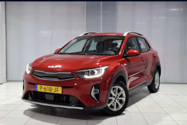 Kia Stonic (2022) thumbnail 1