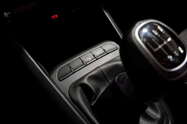 Kia Stonic (2022) thumbnail 16