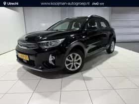 Kia Stonic (2021) thumbnail 1