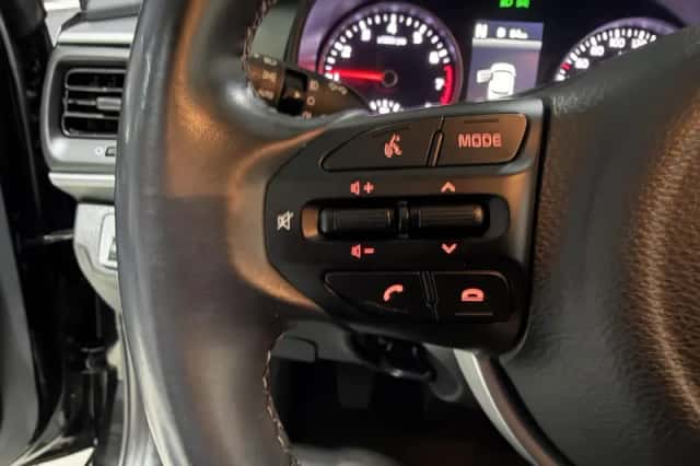 Kia Stonic (2021) thumbnail 12