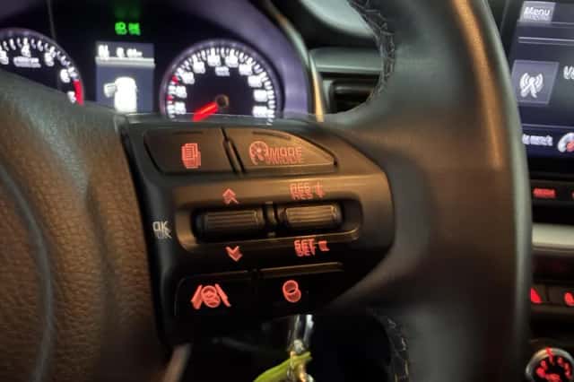 Kia Stonic (2021) thumbnail 13