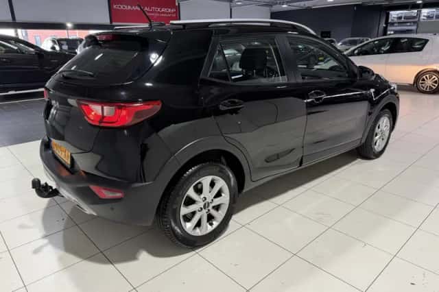 Kia Stonic (2021) thumbnail 8