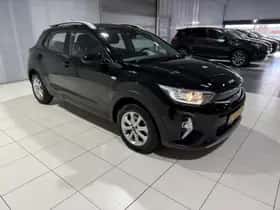 Kia Stonic (2021) thumbnail 9