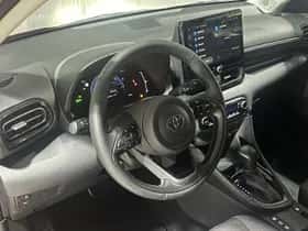 Toyota Yaris (2024) thumbnail 2