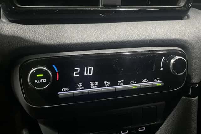 Toyota Yaris (2024) thumbnail 4