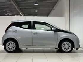 Toyota Aygo (2020) thumbnail 11