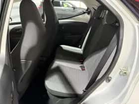 Toyota Aygo (2020) thumbnail 25