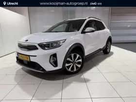 Kia Stonic (2021) thumbnail 1