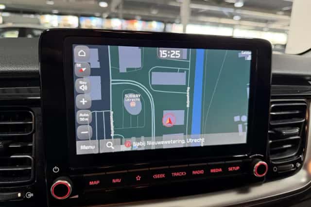 Kia Stonic (2021) thumbnail 16