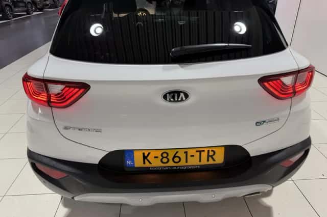 Kia Stonic (2021) thumbnail 24