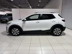 Kia Stonic (2021) thumbnail 4