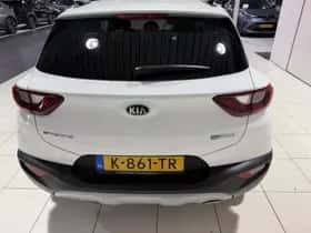 Kia Stonic (2021) thumbnail 6