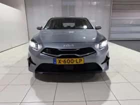 Kia Ceed Sportswagon (2023) thumbnail 2