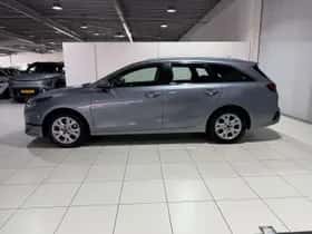 Kia Ceed Sportswagon (2023) thumbnail 4