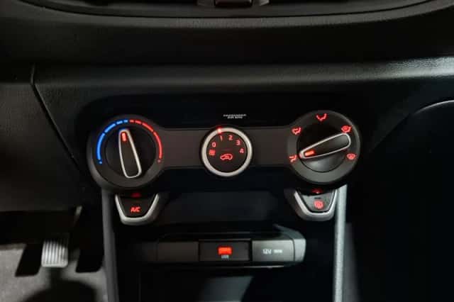 Kia Picanto (2021) thumbnail 12
