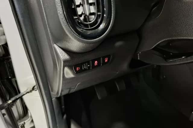 Kia Picanto (2021) thumbnail 18