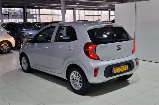 Kia Picanto (2021) thumbnail 6