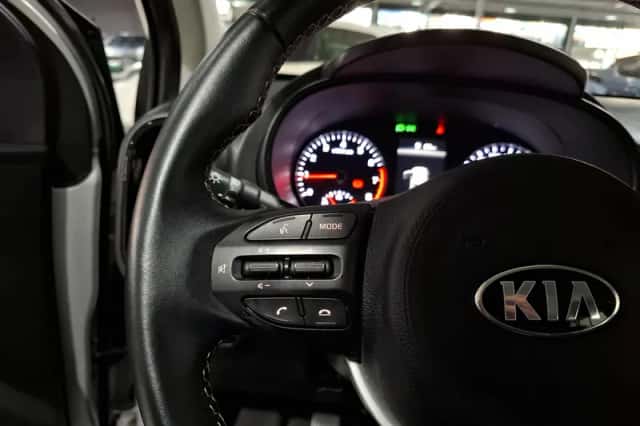 Kia Picanto (2021) thumbnail 9
