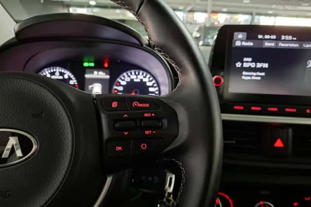 Kia Picanto (2021) thumbnail 10