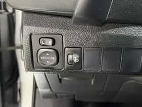Toyota Auris (2016) thumbnail 30