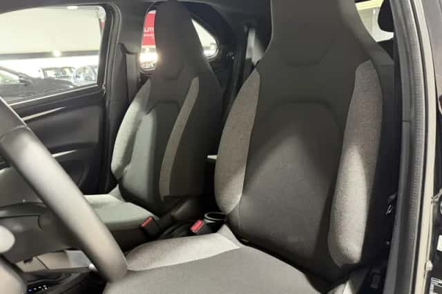 Toyota Aygo (2024) thumbnail 3