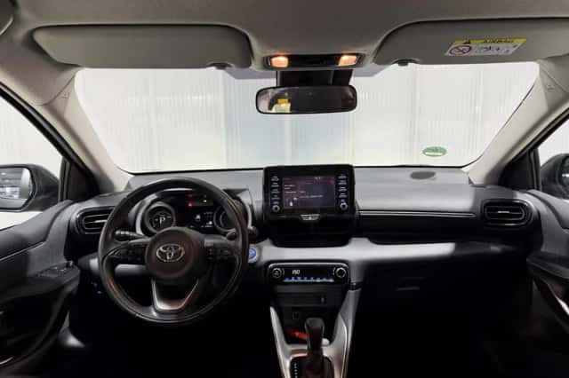 Toyota Yaris (2022) thumbnail 5