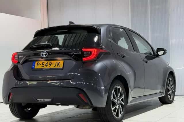 Toyota Yaris (2022) thumbnail 6