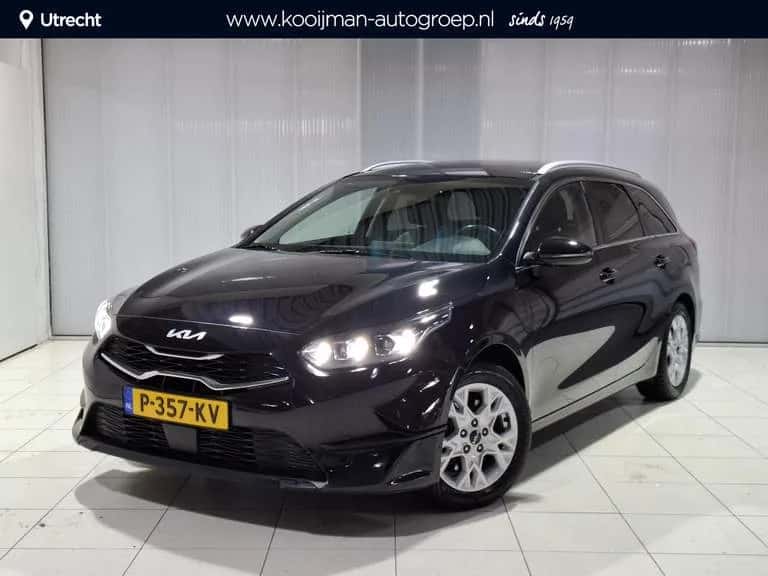 Kia Ceed Sportswagon (2022) — foto 1
