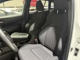 Toyota Corolla (2024) thumbnail 3