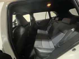 Toyota RAV4 (2019) thumbnail 16