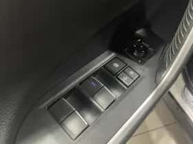 Toyota RAV4 (2019) thumbnail 26